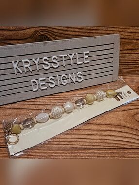 Mia Collection Beaded Chunky Bracelet with Metal Accents